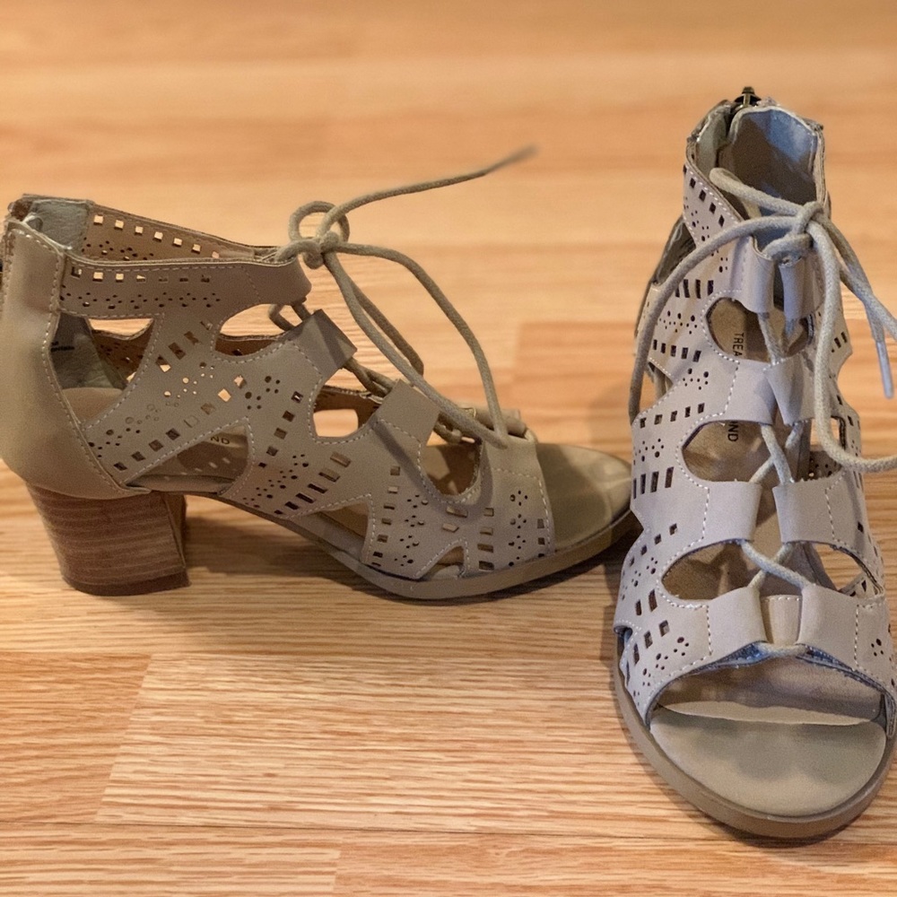 Treasure & Bond healed girls shoe